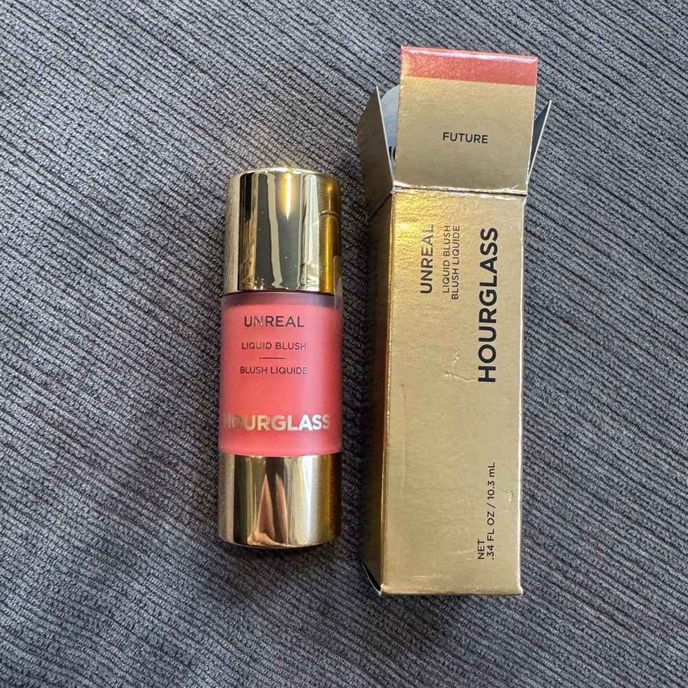 Hourglass Unreal Liquid Blush - Flavor future - Picture 2 of 4